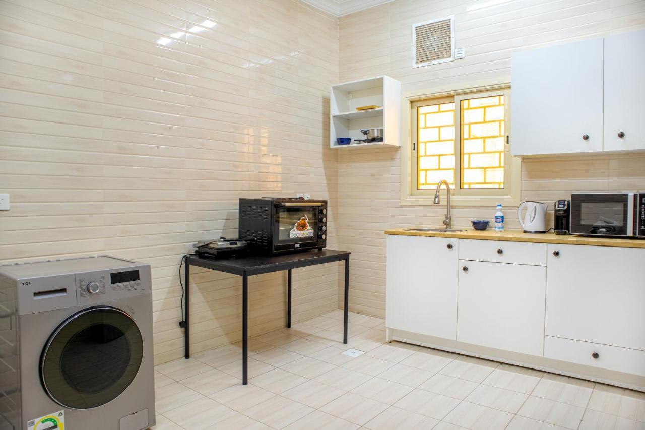 Luxurious Family 3 Bedroom Apartments 10 Mins Drive To Al-Masjid Nabawi - Nozol Noor 1 Medina Exterior photo