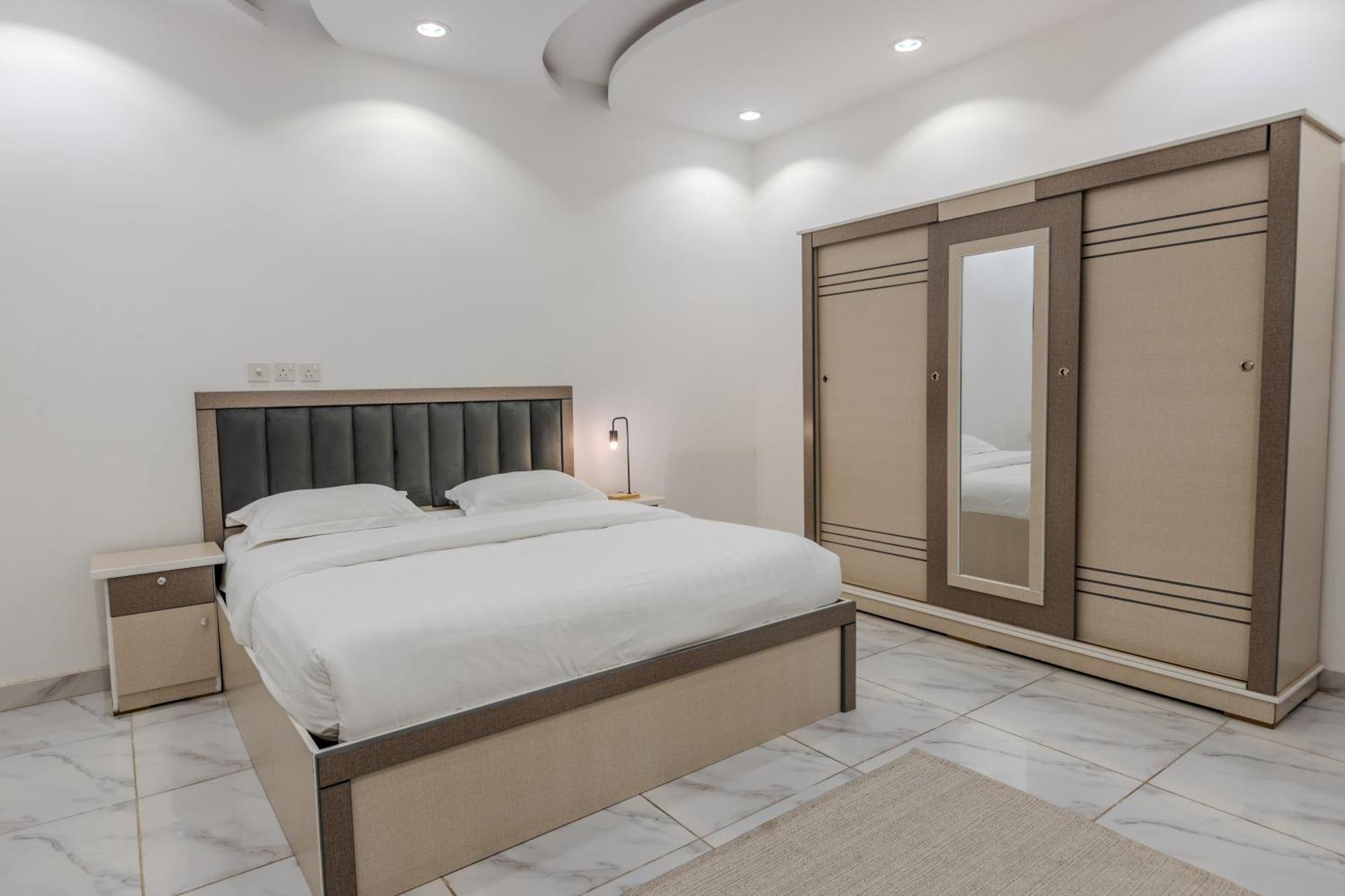 Luxurious Family 3 Bedroom Apartments 10 Mins Drive To Al-Masjid Nabawi - Nozol Noor 1 Medina Exterior photo